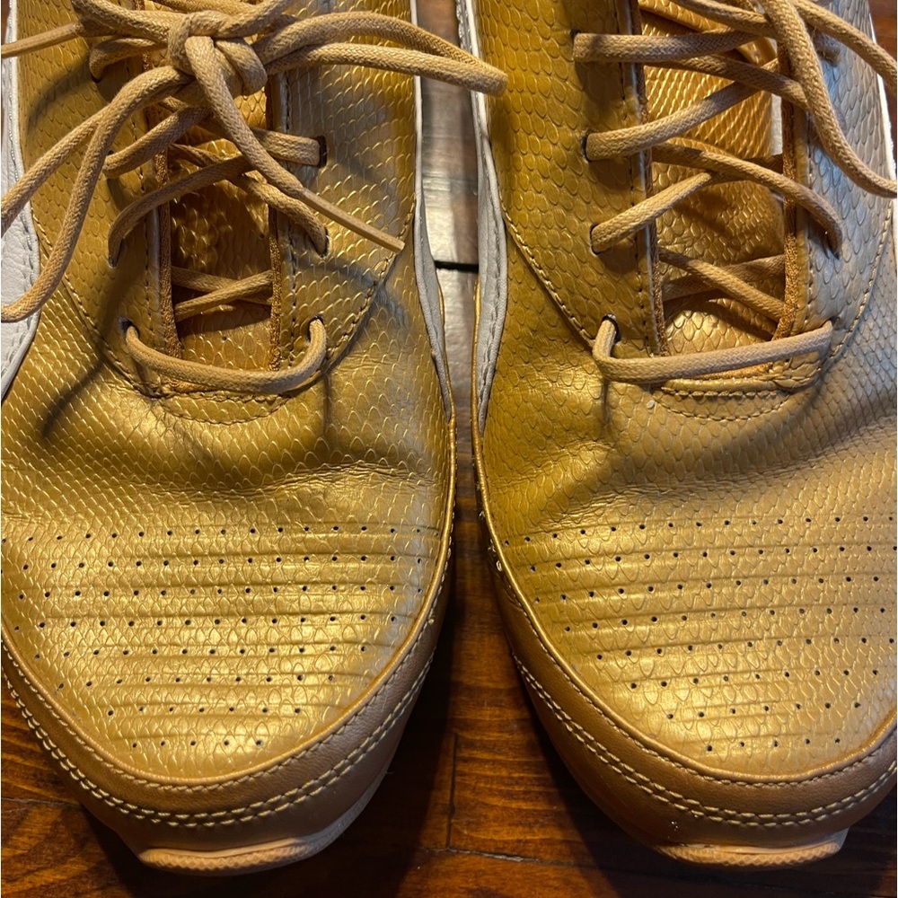 Puma | Cell Akila Leather Running Shoes - Picture 6 of 12